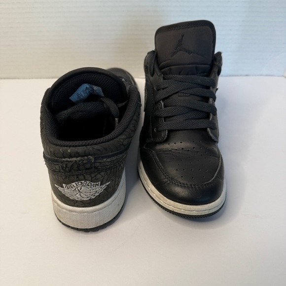 AIR JORDAN 1 LOW SE (BIG KID) - Picture 8 of 12